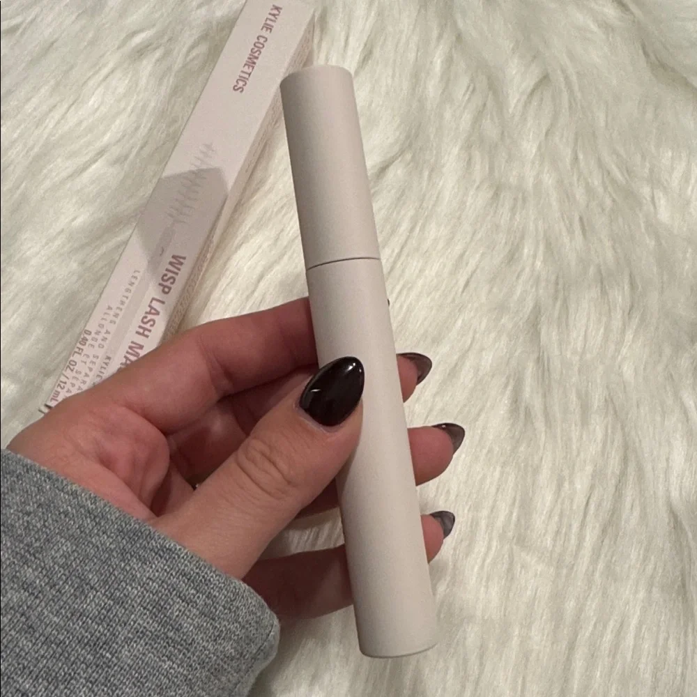 Kylie Cosmetics wisp lash mascara black